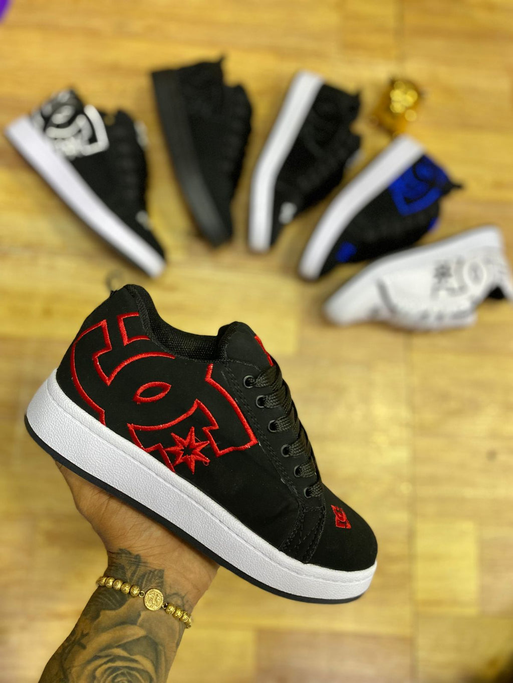 DC- black red